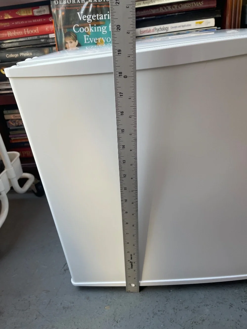 White Compact Mini Freezer - Picture 2 of 11